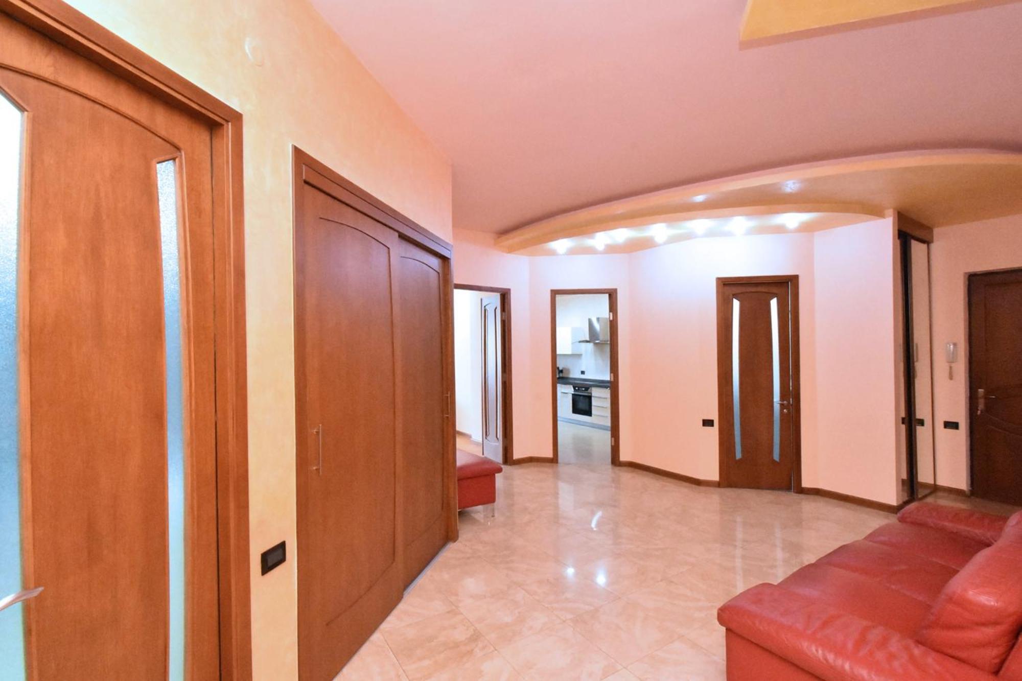 Amiryan Street, 3 Bedrooms Grand And Sunny Apartmet Am2711 Yerevan Bagian luar foto