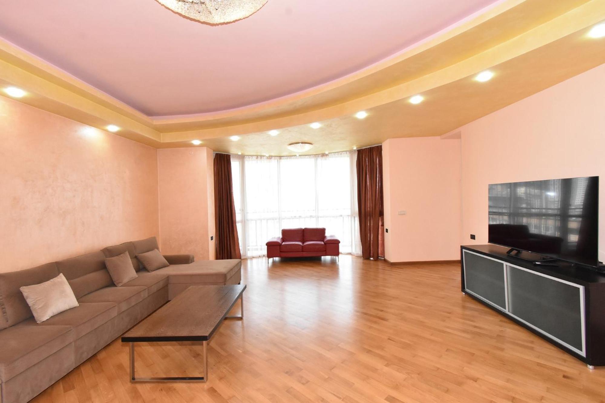 Amiryan Street, 3 Bedrooms Grand And Sunny Apartmet Am2711 Yerevan Bagian luar foto