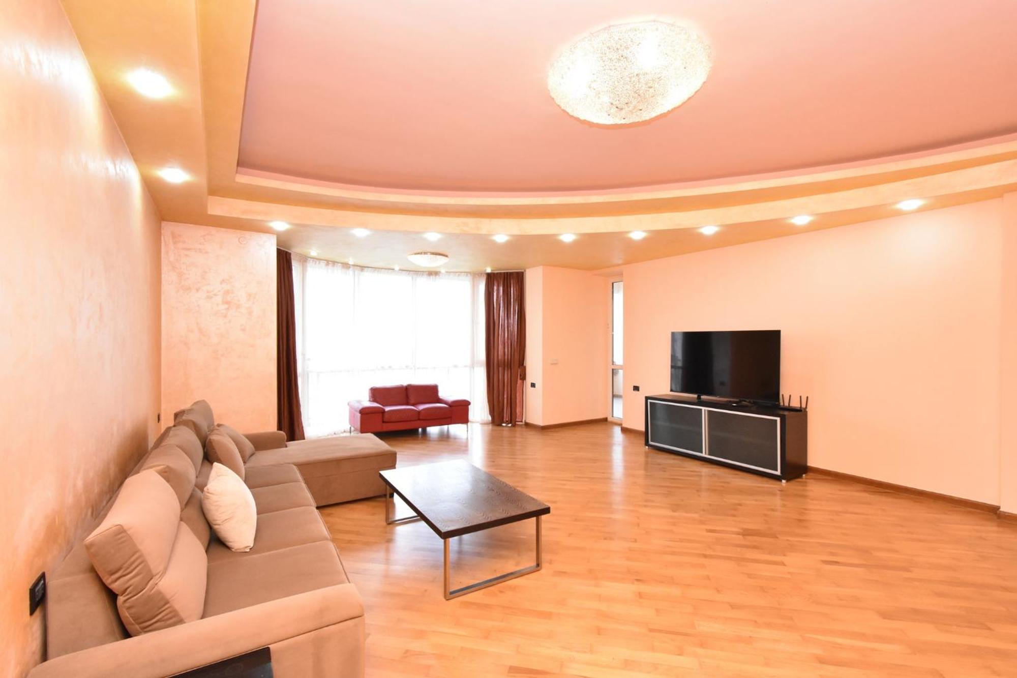 Amiryan Street, 3 Bedrooms Grand And Sunny Apartmet Am2711 Yerevan Bagian luar foto